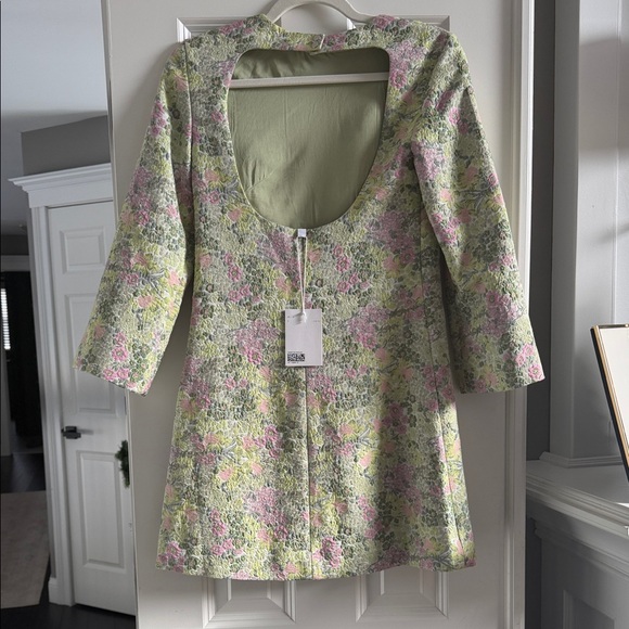 Elegant Floral Mini Dress in Green and Pink - Picture 2 of 2